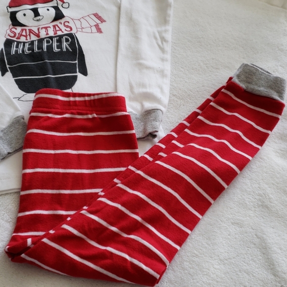 Lot of 2 - Boys Christmas/Holiday Pajamas - Picture 5 of 8